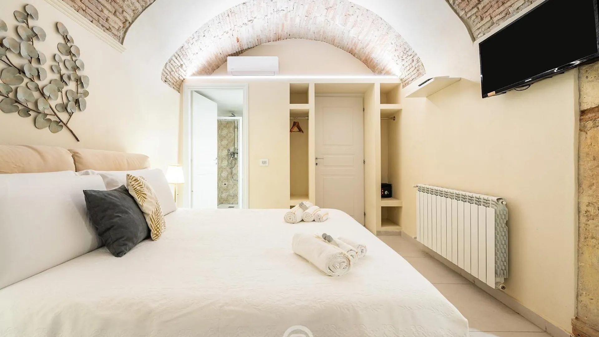 Amo Castle Rooms Cagliari Pensionat